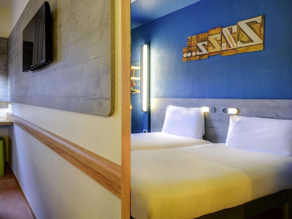 Ibis Budget Rueil Malmaison Екстериор снимка