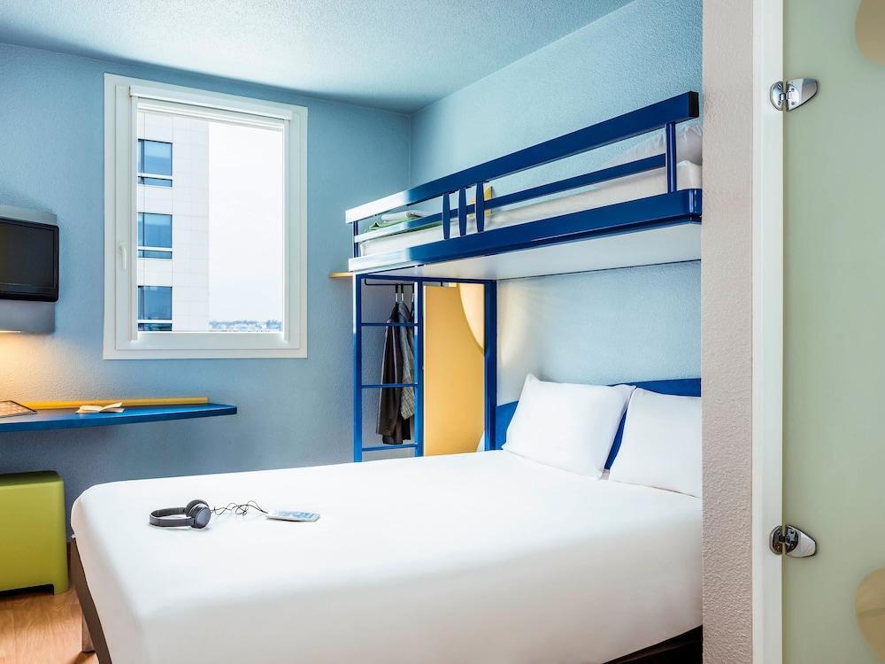 Ibis Budget Rueil Malmaison Екстериор снимка
